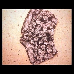 Floral shorts tillys