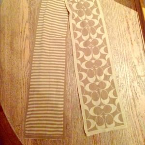 Coach tan/white two-sided scarf