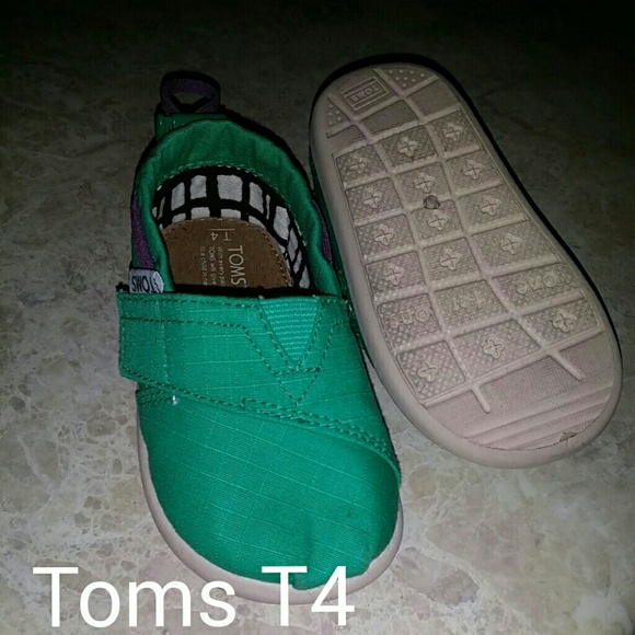 Toms T4
