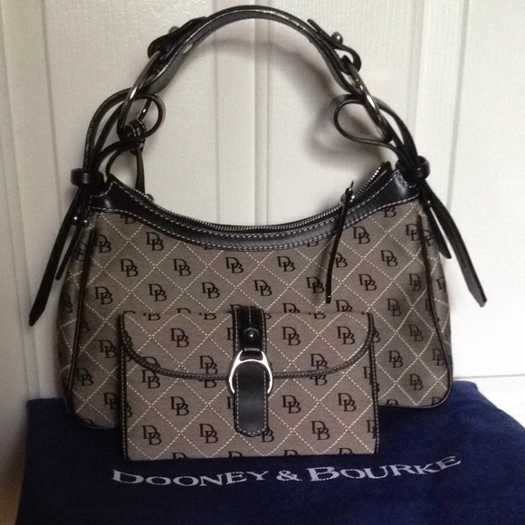 🚫SOLD🚫 100% authentic Dooney and Burke Set