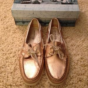 Brand new rose gold sperry topsiders