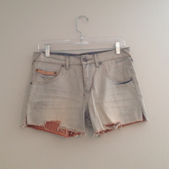 Light wash free people shorts