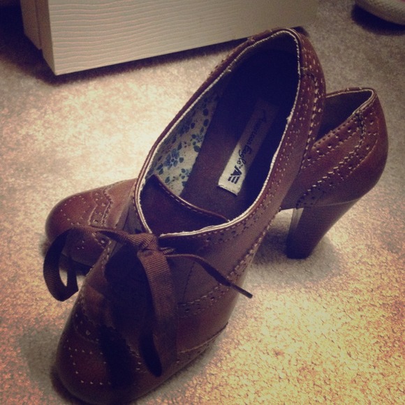 Brown oxford heels