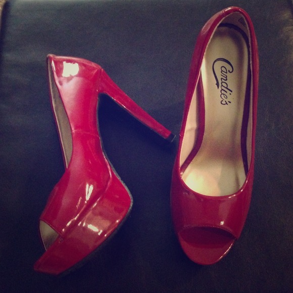 **SOLD** Sexy candy apple red platform heels