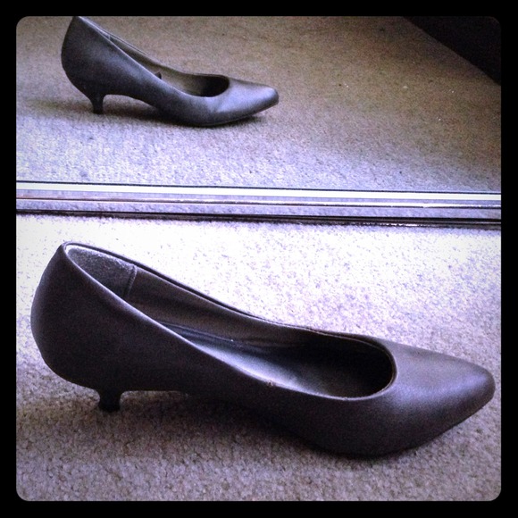 Grey LAT small heels