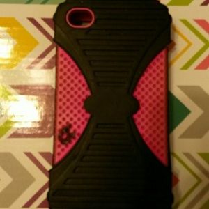 Pink and black iphone 4/4s case