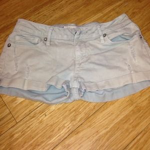 Bullhead short shorts