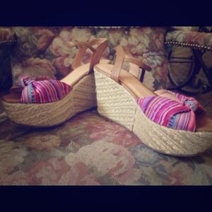 Retro high wedge