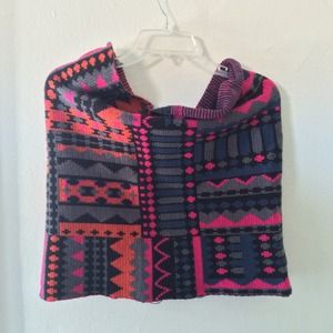 HM circle scarf