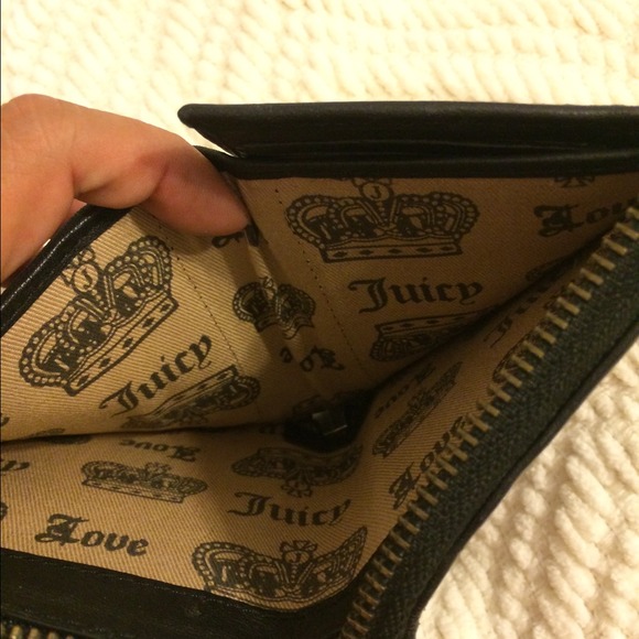 Authentic juicy wallet , like new - Picture 4 of 4