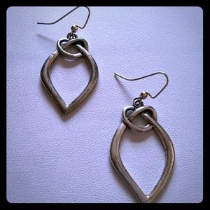 Pretty " Silver Knot" Earrings