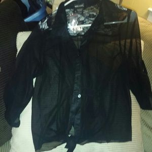 Sheer black 3/4 sleeve button shirt tie bottom