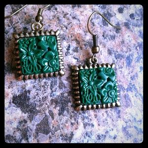 Pretty"Vintage Flowers" Earrings