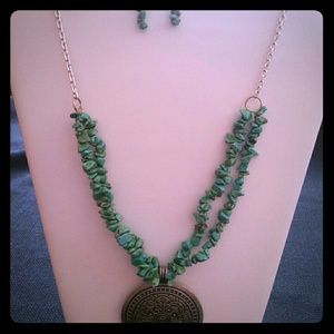 Pretty "Florida Fun" Necklace and Earrings Set