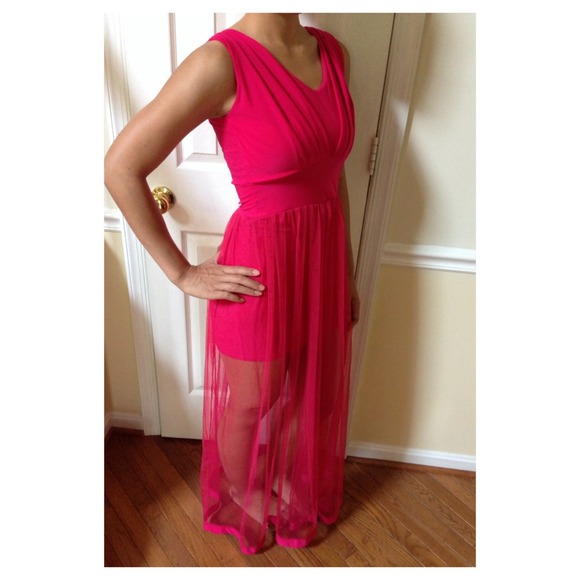 Dresses & Skirts - Hot pink dress