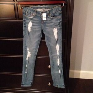 NWT Carmar size 25 ripped "howie" jeans