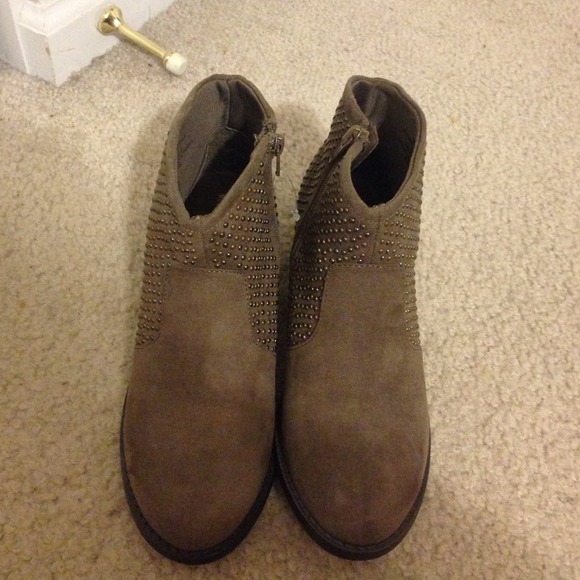 Brand new mossimo booties!