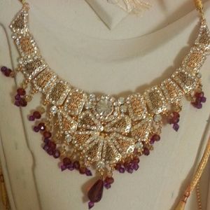Gold/Zircon/beads necklace.