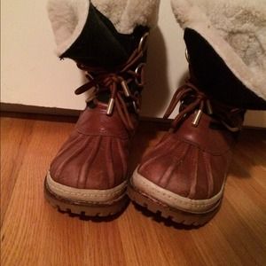 Tory Burch snow boots!