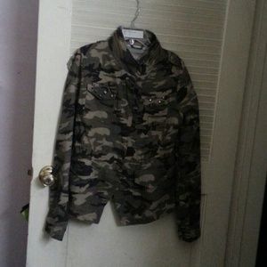 Light green cameo jacket