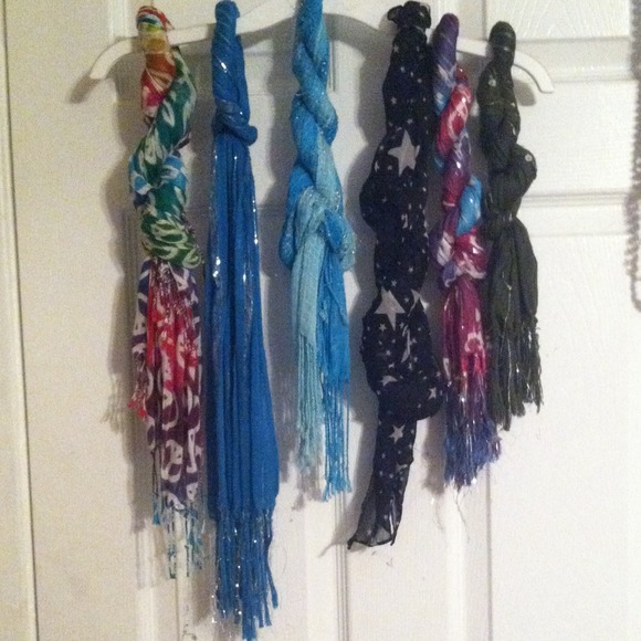 6 cute scarves :)