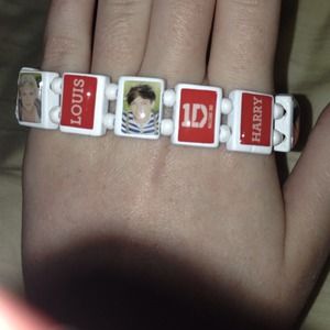 1D bracelet