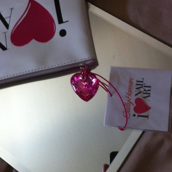 I L💖VE NAIL ART; FOR NAIL ACCESSORIES&/OR MAKEUP - Picture 2 of 4