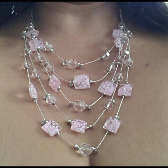 Pink and clear necklace - Picture 2 of 3