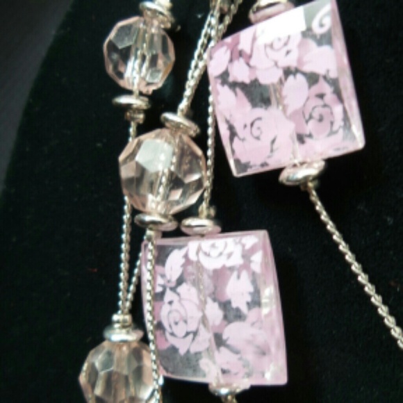 Pink and clear necklace - Picture 3 of 3