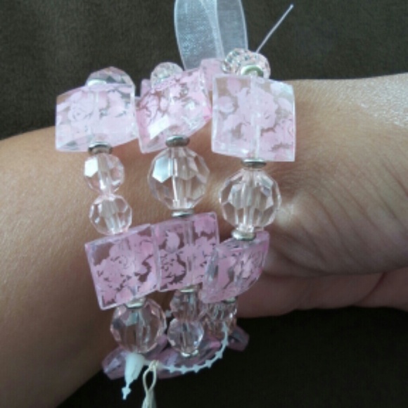 Pink and clear bracelet - Picture 2 of 3