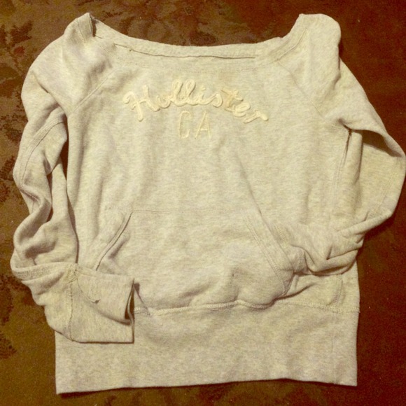 Cute hollister off shoulder sweater