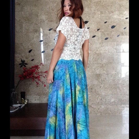 🌼GIFTED🌼🎉HP🎉✨ NWT Cream Crochet Scallop Top - Picture 3 of 4