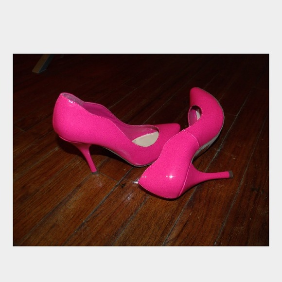 BUNDLE * hot pink heels & jeans jacket