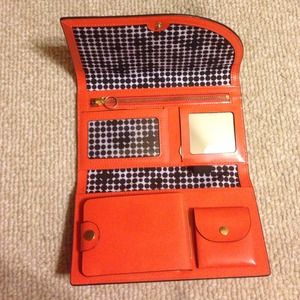 💯REDUCED!!!! Kate spade Saturday wallet