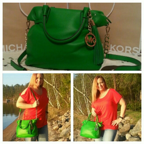 *SOLD* Michael Kors Green Handbag - New with tags! - Picture 3 of 4