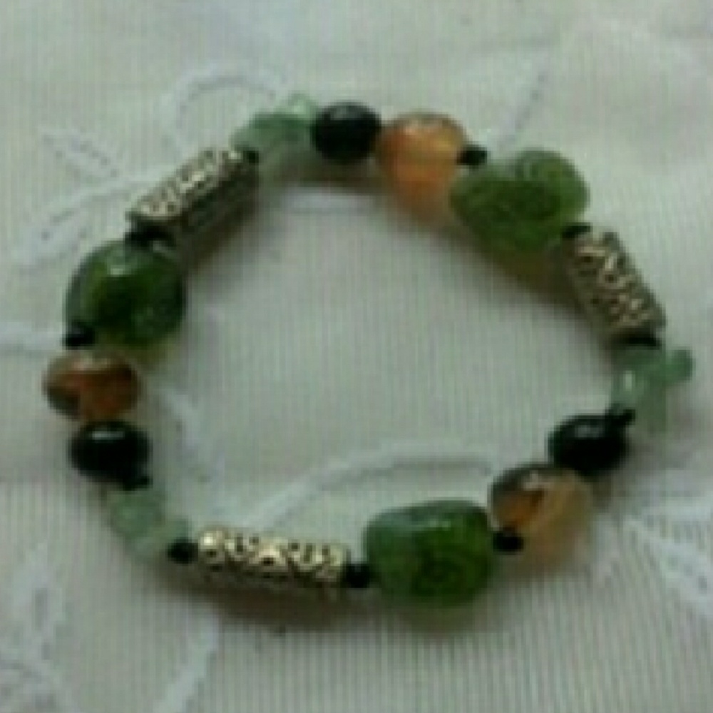 Bracelet & earrings