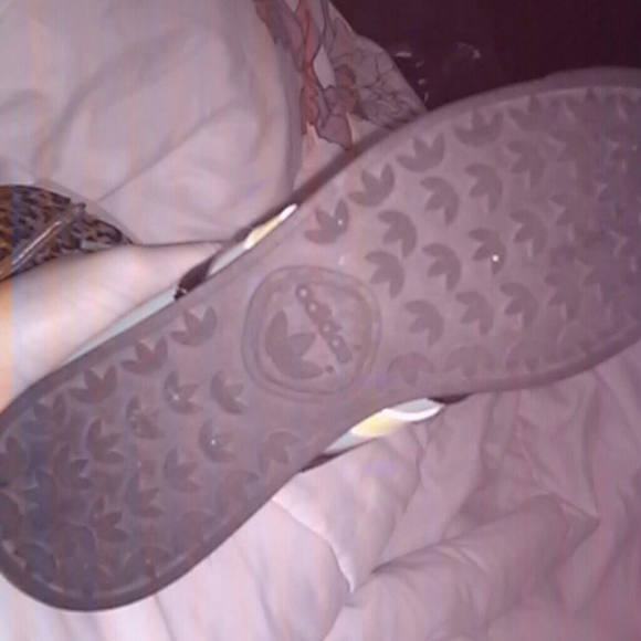 Sneakers - Picture 2 of 2