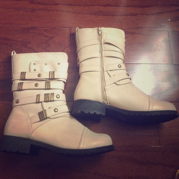Tan Charlotte Russe boots size 8