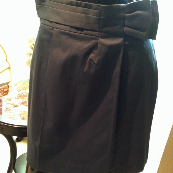 BCBG Bow Skirt in Flirty Blue. Size 06. π NWOT. - Picture 3 of 4