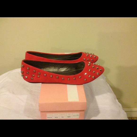 New Beautiful Flats🎉🎉HP🎉🎉 - Picture 2 of 4