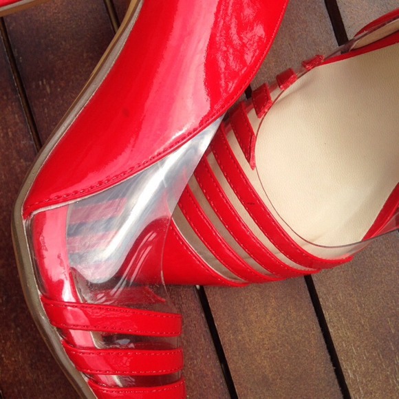 Red/clear pointy heels - Picture 4 of 4