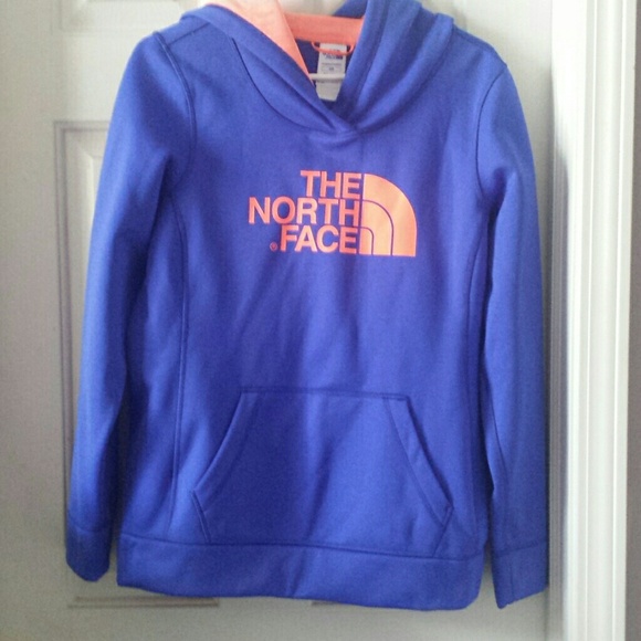 Northface pull over hoodie NWOT