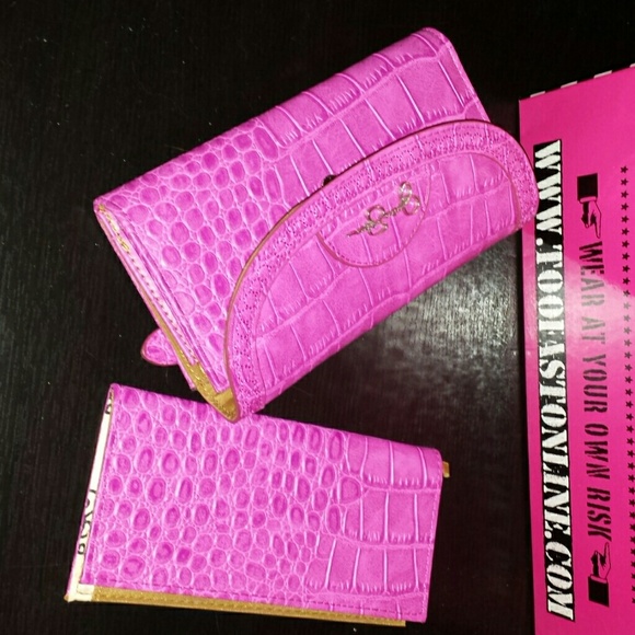 Jessica Simpson faux snake skin wallet
