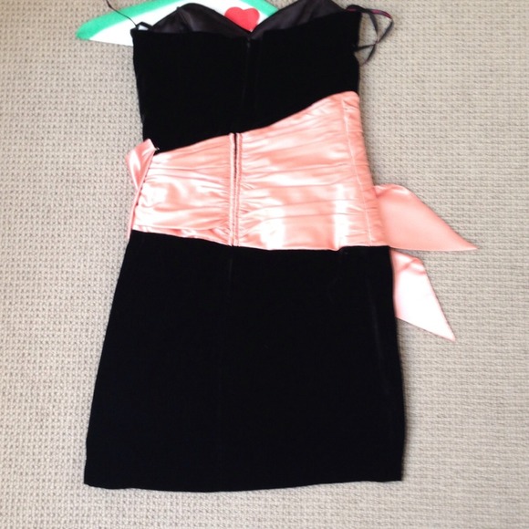 Dress - Picture 2 of 2