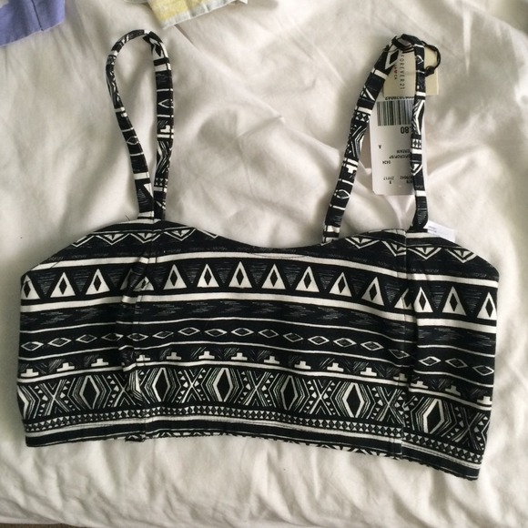 FOR @ayee_its_kellyy Forever 21 Crop Top