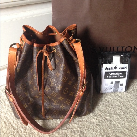 SALE! 100% Authentic Louis Vuitton Petit Noe!