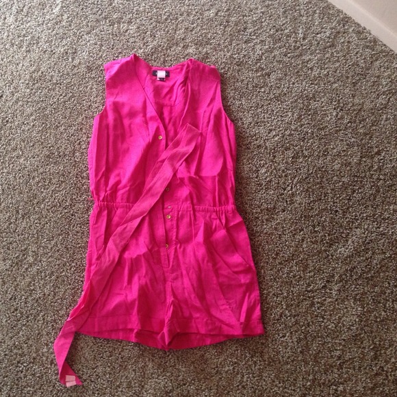 Hot pink Bebe button down romper. Size 4.