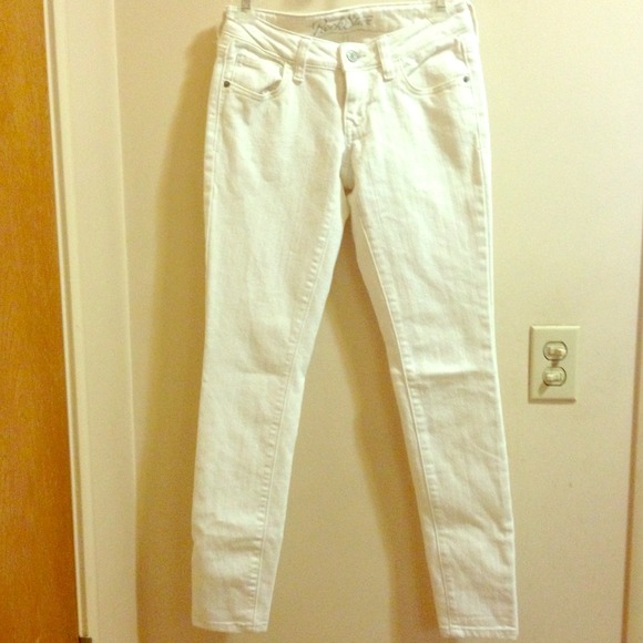 White super skinny denim pants
