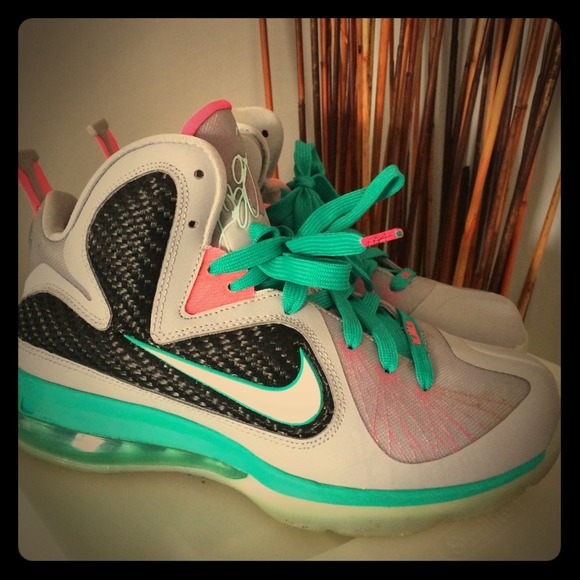 💯Authentic Lebrons