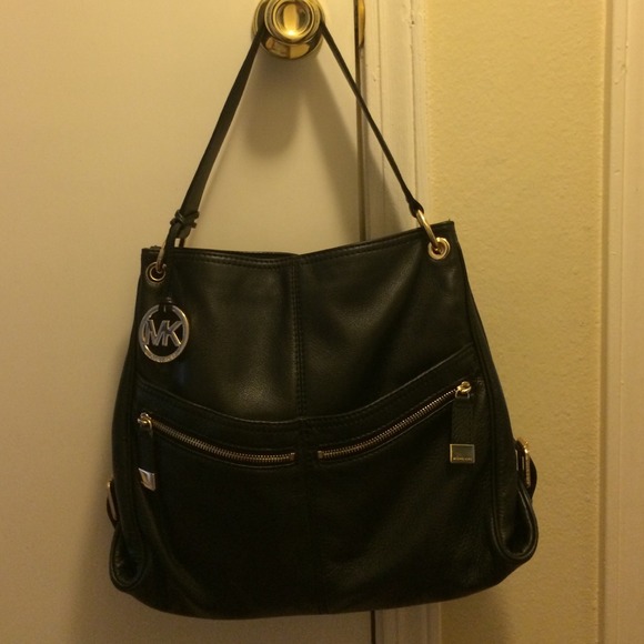 *Reserved for neanea15* Michael Kors Black Leather